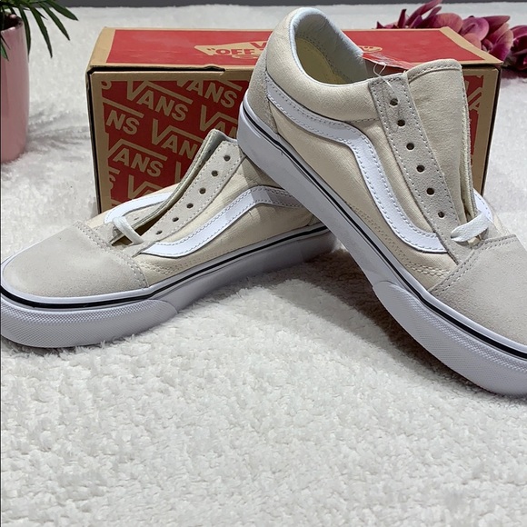 Vans Shoes - 🌸 Vans Old Skool Shoes NWT! 🌸
